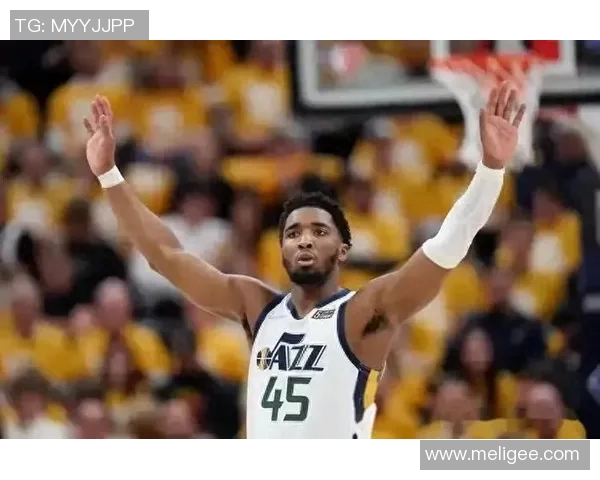 多诺万米切尔领衔球队奋战季后赛展现超强实力与无限潜力 多诺万米切尔领衔球队奋战季后赛展现超强实力与无限潜力